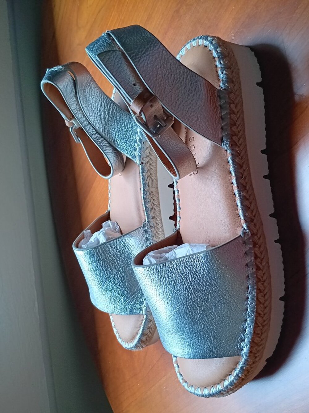 NWOT Gentle Souls Lucille Silver Metallic Espadrilles Ankle Strap Size 7 1/2M